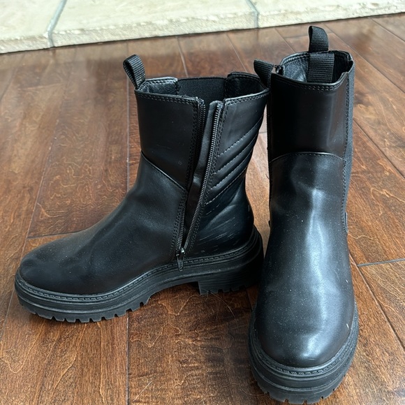 Excellent condition boots - Picture 2 of 5